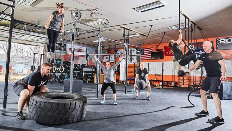 Leia mais sobre o artigo CrossFit Vale a Pena? Prós e Contras para Iniciantes